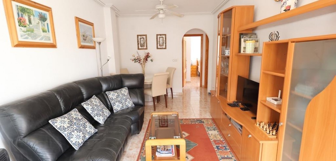Sale - Bungalow -
Orihuela Costa - La Zenia