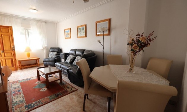 Sale - Bungalow -
Orihuela Costa - La Zenia