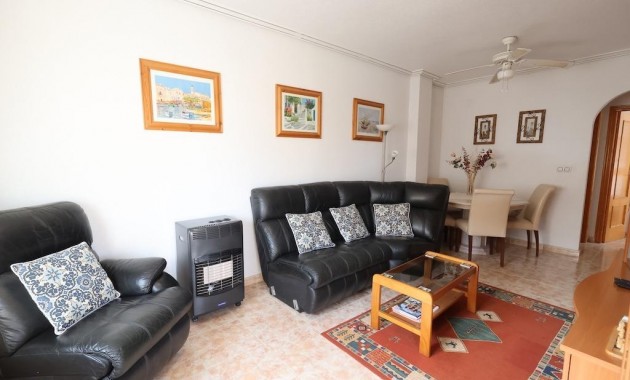 Sale - Bungalow -
Orihuela Costa - La Zenia
