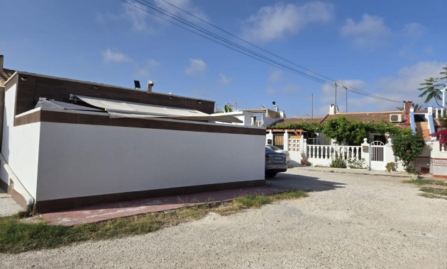 Sale - Bungalow -
Torrevieja - Los Balcones - Los Altos del Edén