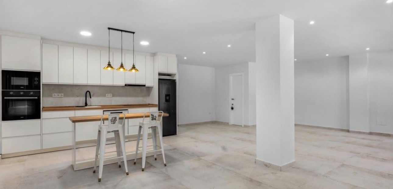 Herverkoop - Appartement / flat -
Torrevieja - torrevieja