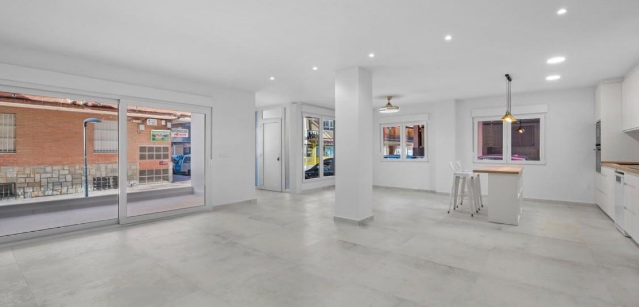 Herverkoop - Appartement / flat -
Torrevieja - torrevieja