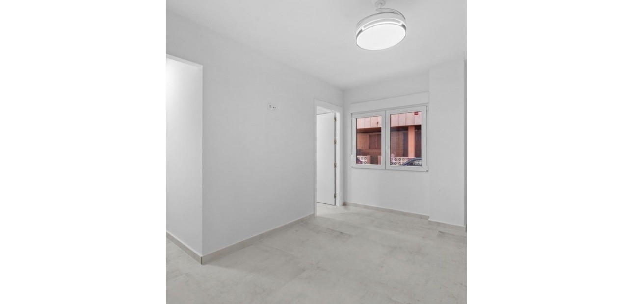 Herverkoop - Appartement / flat -
Torrevieja - torrevieja