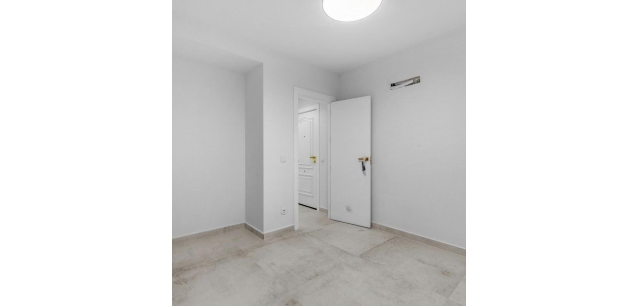 Herverkoop - Appartement / flat -
Torrevieja - torrevieja