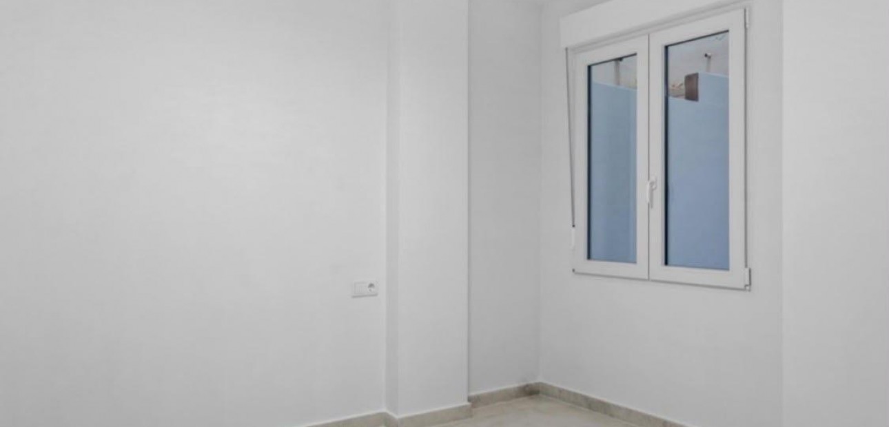 Herverkoop - Appartement / flat -
Torrevieja - torrevieja