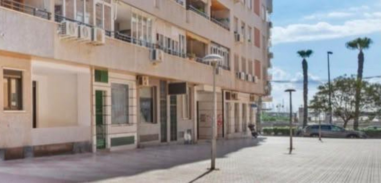 Herverkoop - Appartement / flat -
Torrevieja - torrevieja