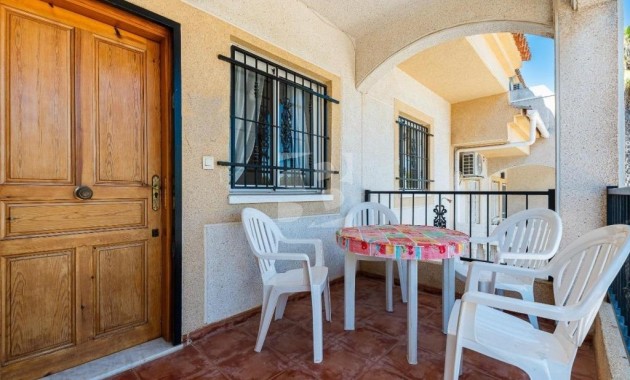 Sale - Bungalow -
Torrevieja - Estacion de autobuses
