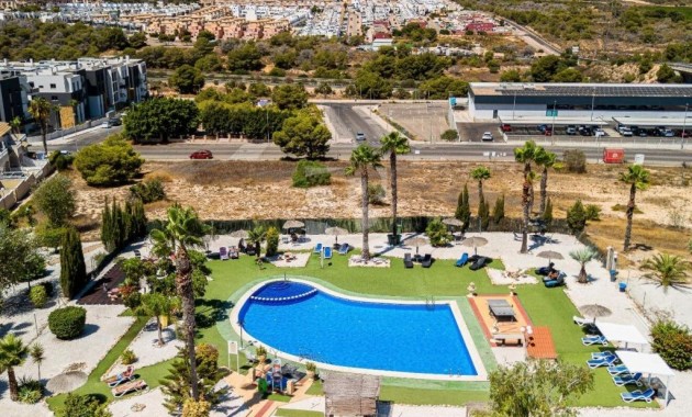 Sale - Bungalow -
Torrevieja - Estacion de autobuses