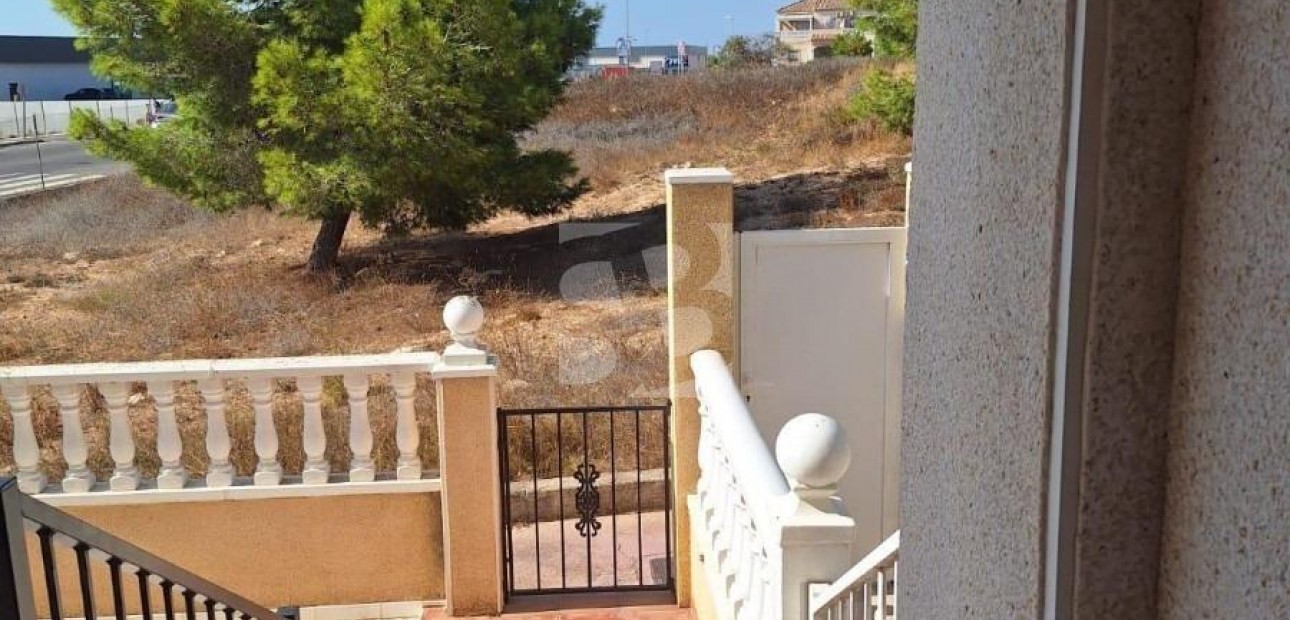 Sale - Bungalow -
Torrevieja - Estacion de autobuses