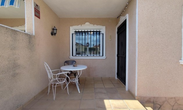 Sale - Bungalow -
Orihuela Costa - Campoamor