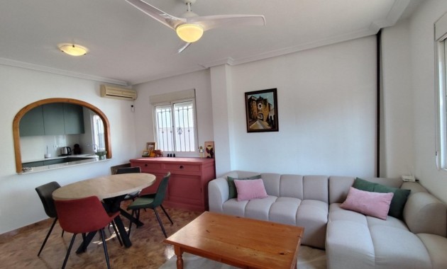 Sale - Bungalow -
Orihuela Costa - Campoamor
