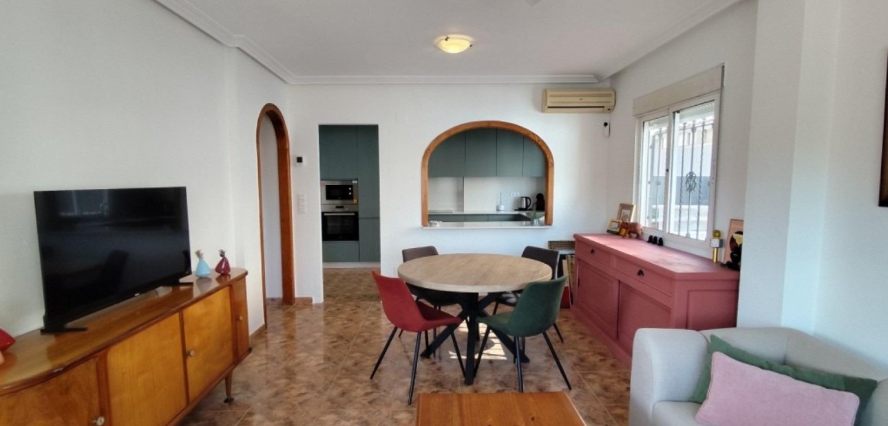 Sale - Bungalow -
Orihuela Costa - Campoamor