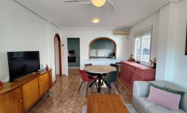 Sale - Bungalow -
Orihuela Costa - Campoamor