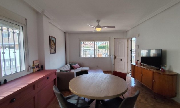 Sale - Bungalow -
Orihuela Costa - Campoamor