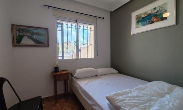 Sale - Bungalow -
Orihuela Costa - Campoamor