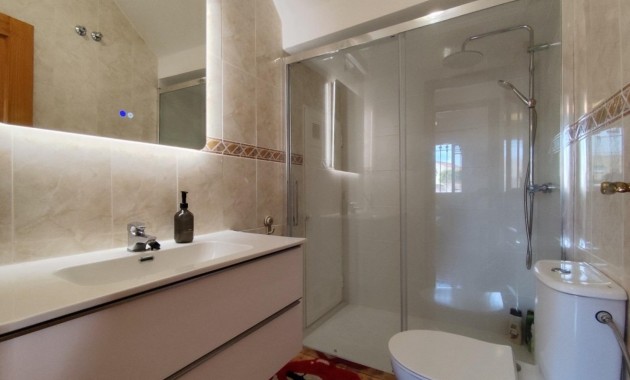 Sale - Bungalow -
Orihuela Costa - Campoamor