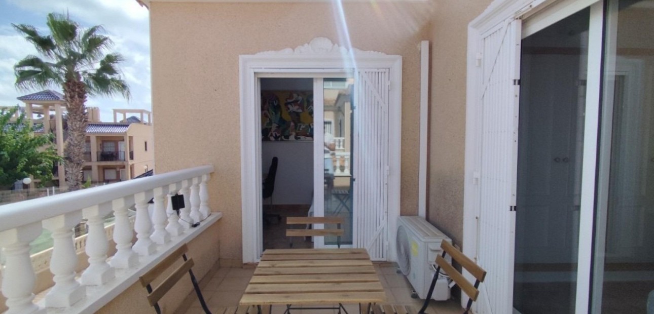 Sale - Bungalow -
Orihuela Costa - Campoamor
