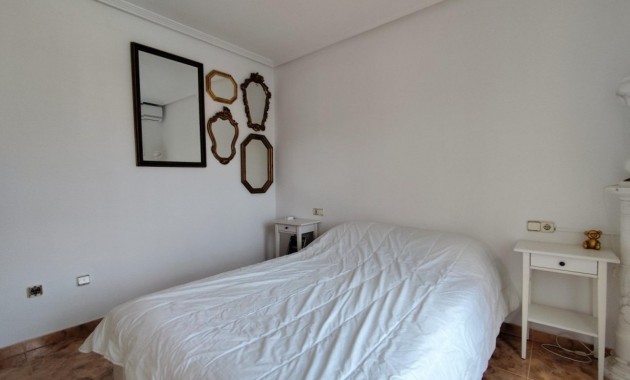 Sale - Bungalow -
Orihuela Costa - Campoamor