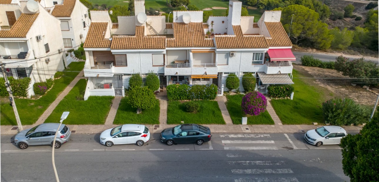 Sale - Apartment / flat -
Orihuela Costa - Villamartin