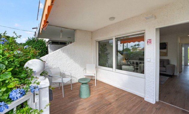 Sale - Apartment / flat -
Orihuela Costa - Villamartin