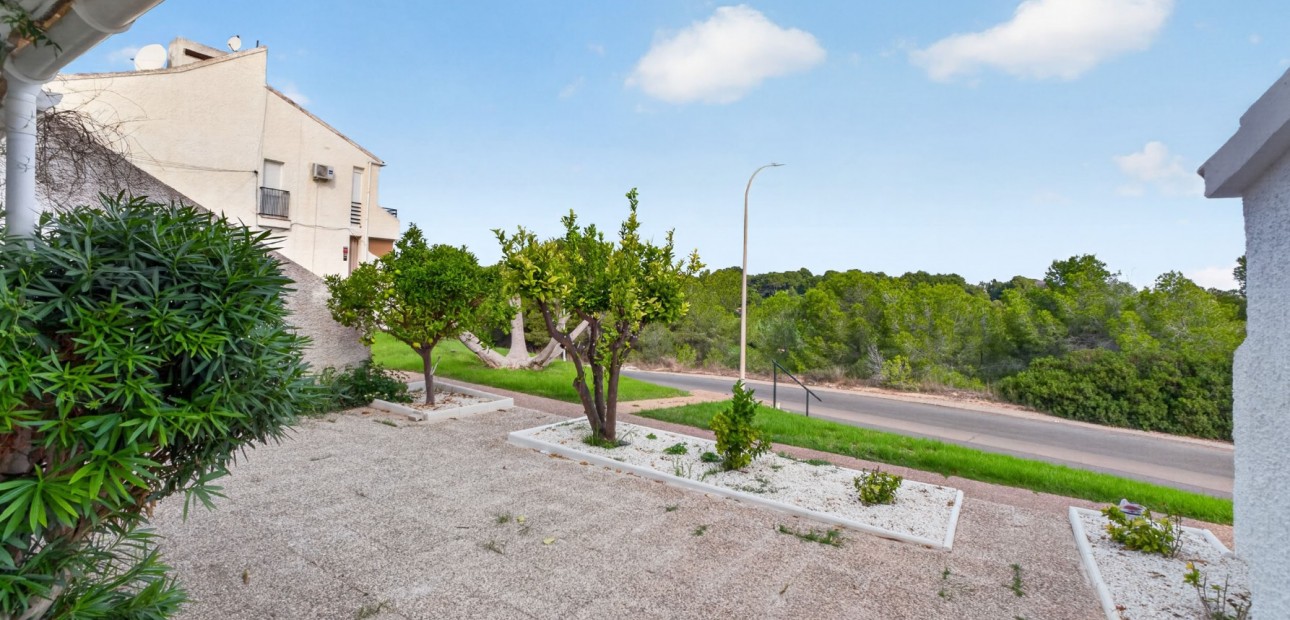 Sale - Apartment / flat -
Orihuela Costa - Villamartin