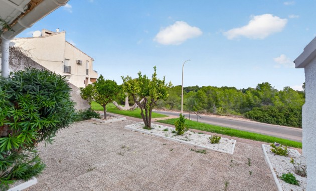 Sale - Apartment / flat -
Orihuela Costa - Villamartin