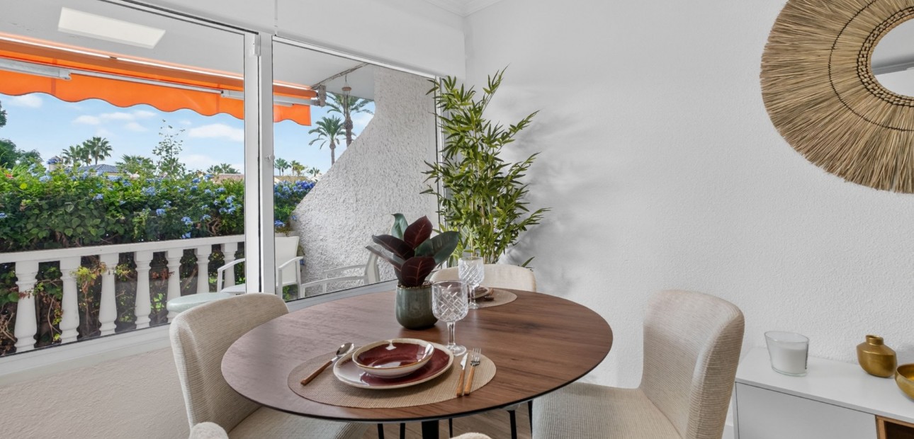 Sale - Apartment / flat -
Orihuela Costa - Villamartin