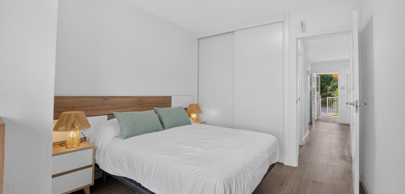 Sale - Apartment / flat -
Orihuela Costa - Villamartin