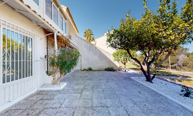 Sale - Apartment / flat -
Orihuela Costa - Villamartin