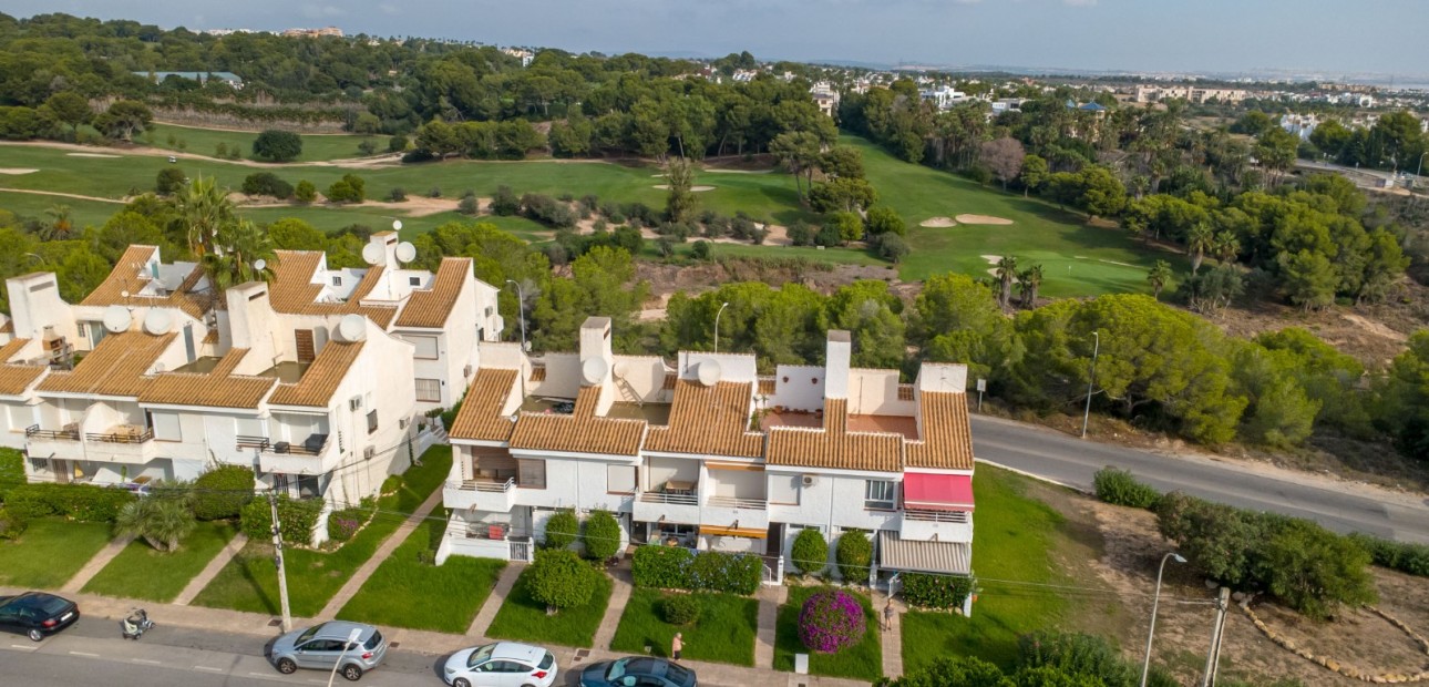 Sale - Apartment / flat -
Orihuela Costa - Villamartin