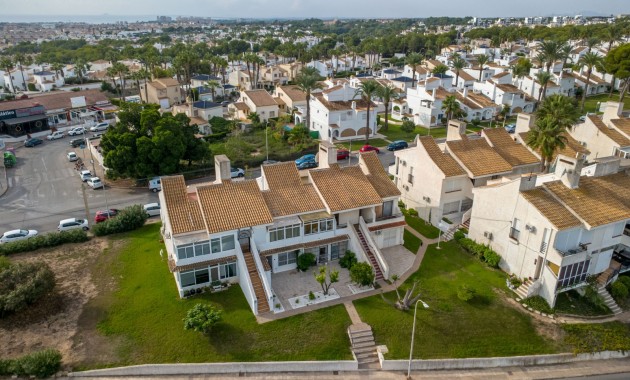 Sale - Apartment / flat -
Orihuela Costa - Villamartin