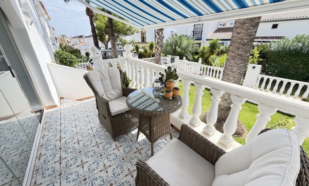 Sale - Bungalow -
Orihuela Costa - Villamartin