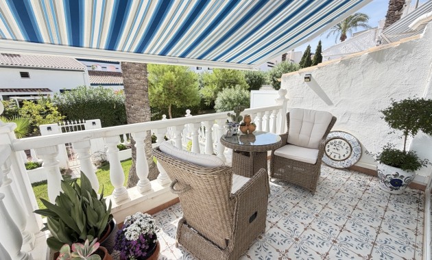 Sale - Bungalow -
Orihuela Costa - Villamartin