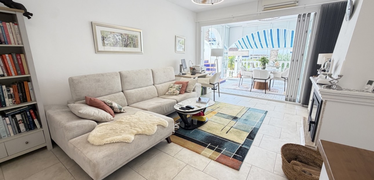 Sale - Bungalow -
Orihuela Costa - Villamartin