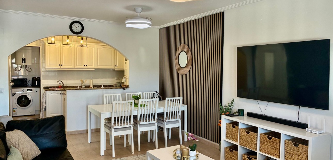 Sale - Apartment / flat -
Orihuela Costa - Villamartin