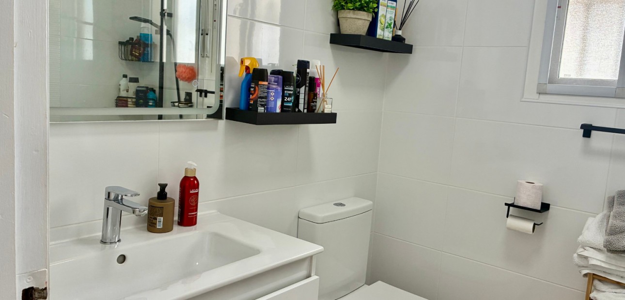 Sale - Apartment / flat -
Orihuela Costa - Villamartin