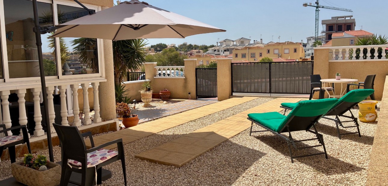Sale - Apartment / flat -
Orihuela Costa - Villamartin