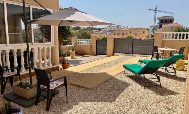 Sale - Apartment / flat -
Orihuela Costa - Villamartin