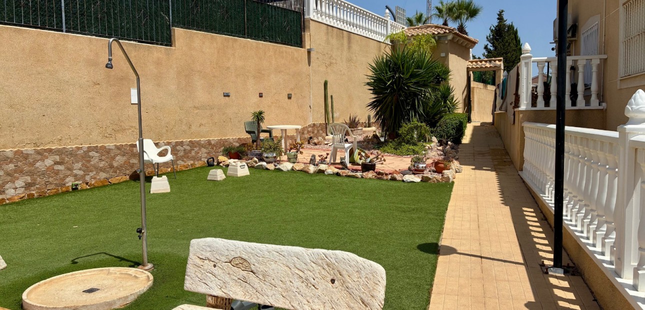 Sale - Apartment / flat -
Orihuela Costa - Villamartin