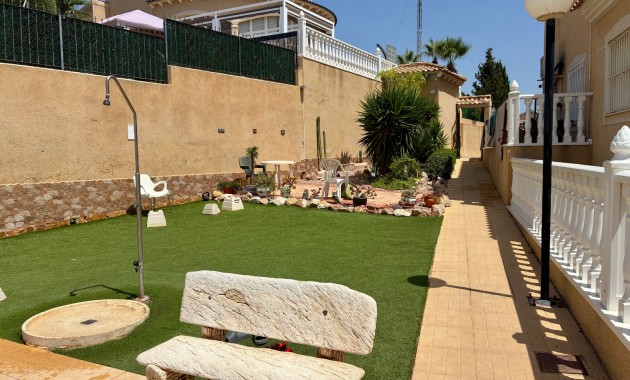 Sale - Apartment / flat -
Orihuela Costa - Villamartin