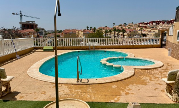 Sale - Apartment / flat -
Orihuela Costa - Villamartin
