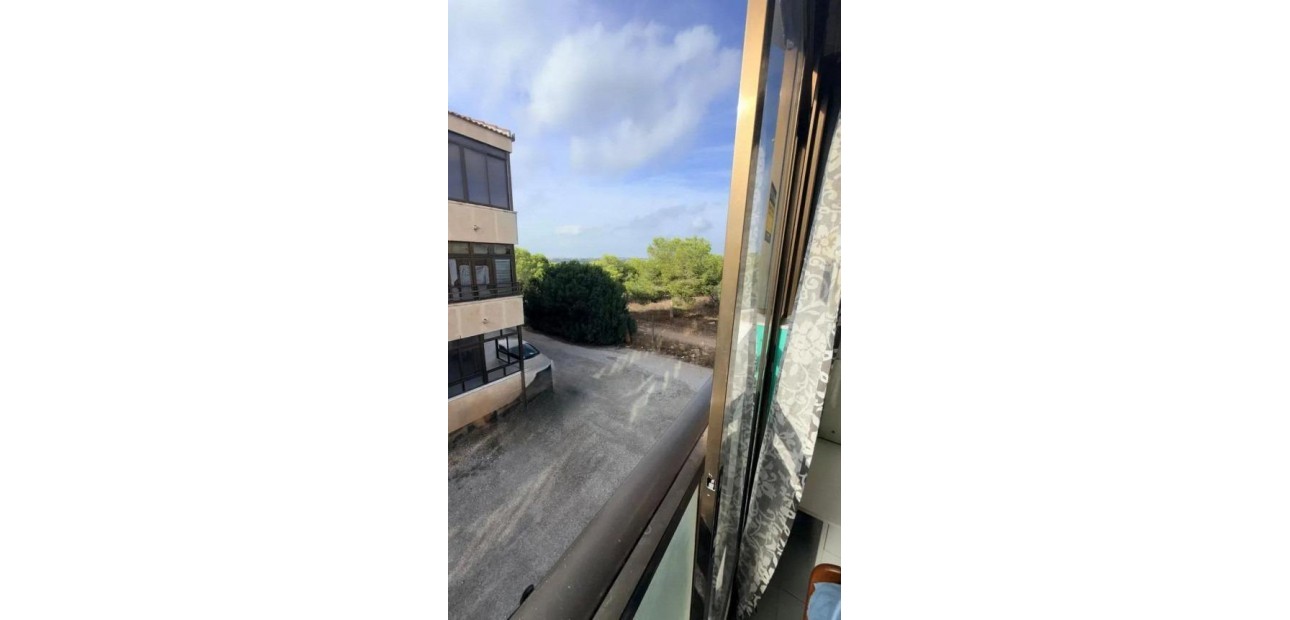 Sale - Apartment / flat -
Torrevieja - Centro