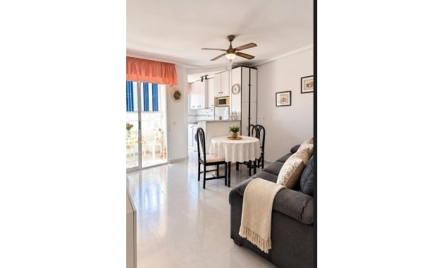 Sale - Apartment / flat -
Torrevieja - Estacion de autobuses