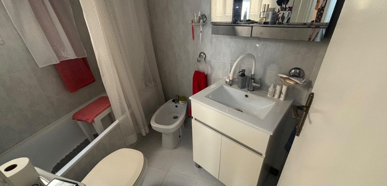 Sale - Apartment / flat -
Torrevieja - Estacion de autobuses