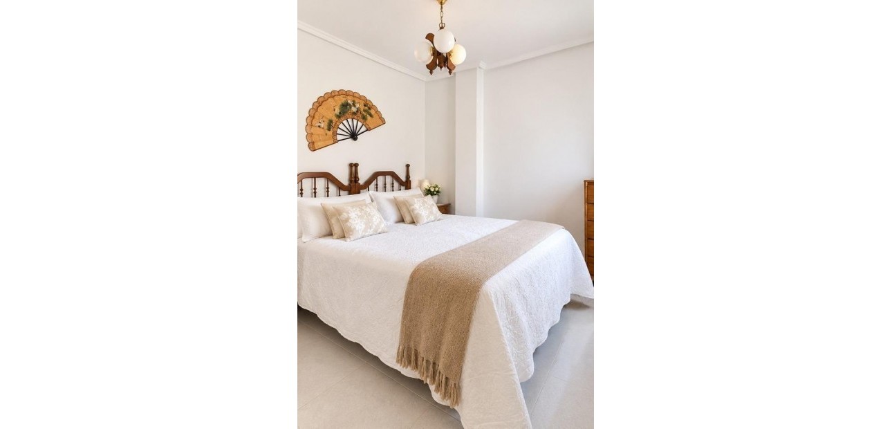 Sale - Apartment / flat -
Torrevieja - Estacion de autobuses