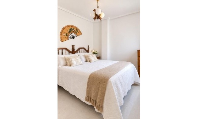 Sale - Apartment / flat -
Torrevieja - Estacion de autobuses