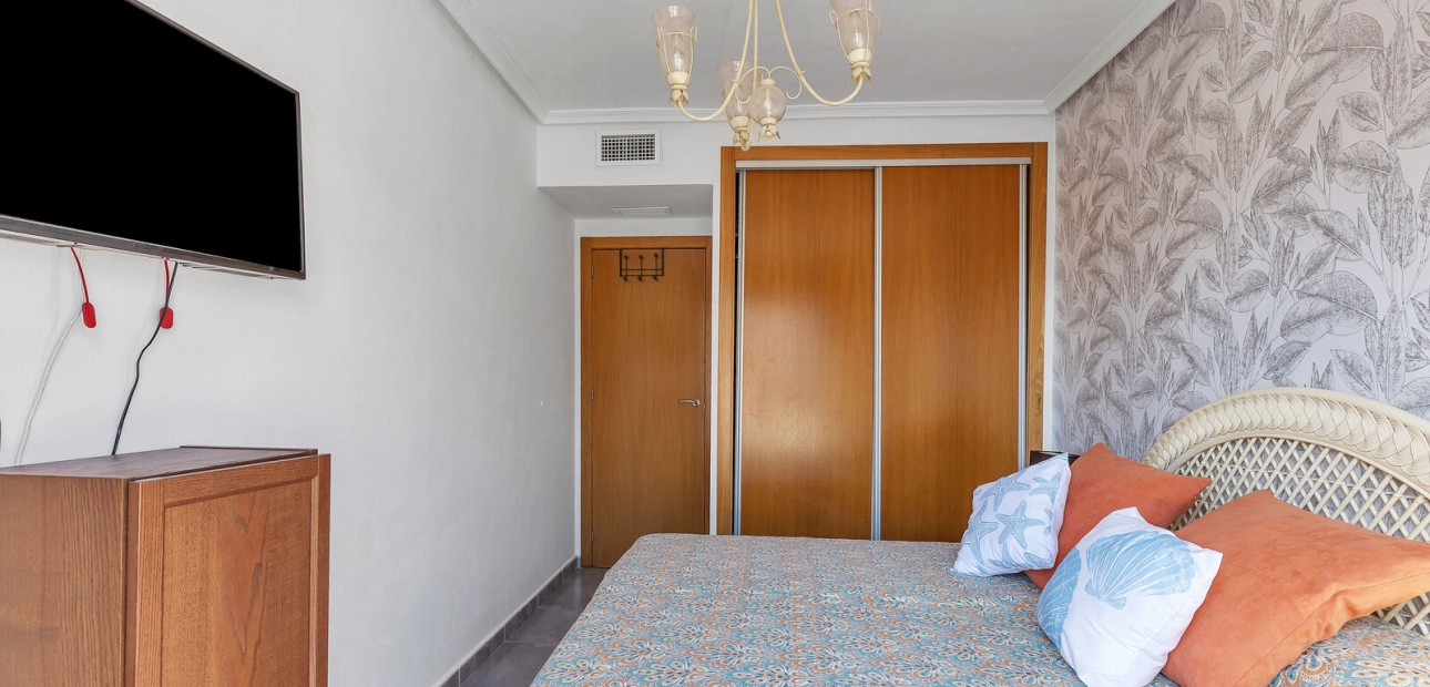 Sale - Apartment / flat -
Torrevieja - Rocio del Mar
