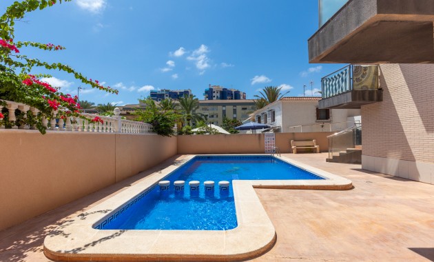 Sale - Apartment / flat -
Torrevieja - Rocio del Mar