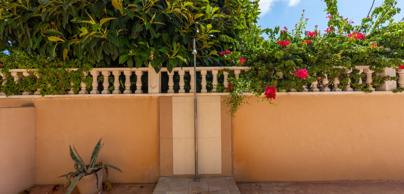 Sale - Apartment / flat -
Torrevieja - Rocio del Mar