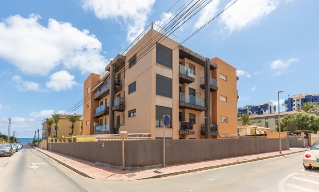 Sale - Apartment / flat -
Torrevieja - Rocio del Mar